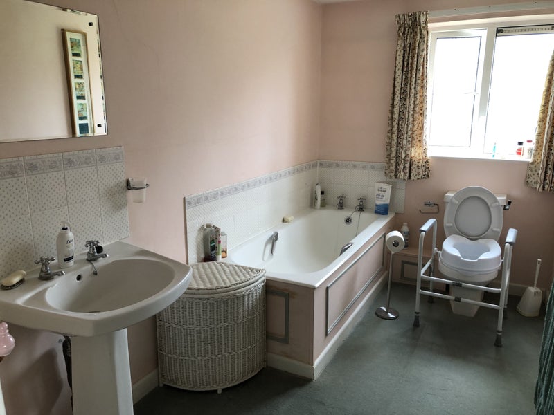 'Gillingham, Kent Homeshare Photo 2