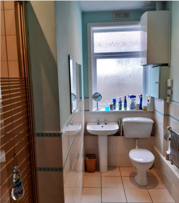 'Bournemouth £399 p/m part of a Homeshare Photo 3